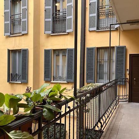 Youhosty - Ticinese Suite 1 Milán Exterior foto